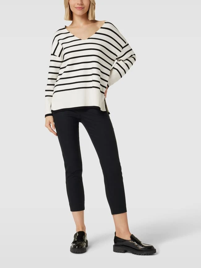 Christian Berg Woman Hose Mit Angedeuteten Gesäßtaschen - Schwarz 1 Christian Berg Woman Hose Mit Angedeuteten Gesäßtaschen - Schwarz