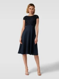 Christian Berg Cocktail Cocktailkleid Mit Ziersteinbesatz - Marineblau Meliert -ModeKönig Verkäufe 84o4mcif74okmjaj88o30ki66l95aj1i857l2j1n60q4sh2e6t6jcghja8pkcc1j8kolcd9h6d6j2l1h693jecpl75i6co9nchhj8dpk64oj4e1i6koj8d316lgjacr4ckojap0