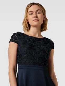 Christian Berg Cocktail Cocktailkleid Mit Ziersteinbesatz - Marineblau Meliert -ModeKönig Verkäufe 8h0j6jig9ks38gph8h734cah651j2d1g6laj8lika0oj8di589a38gqfa5636cqc6h44ghhk6d7l0i2f753j8dj6ccs32cpk74o3ie9k64qm2e1j70rj8dj46or3ce9l6osj8cg