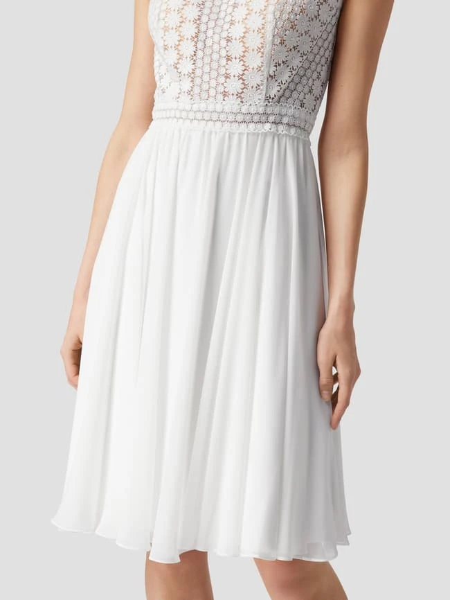 Luxuar Cocktailkleid Mit Floraler Spitze - Ecru 3 Luxuar Cocktailkleid Mit Floraler Spitze - Ecru – Bild 3